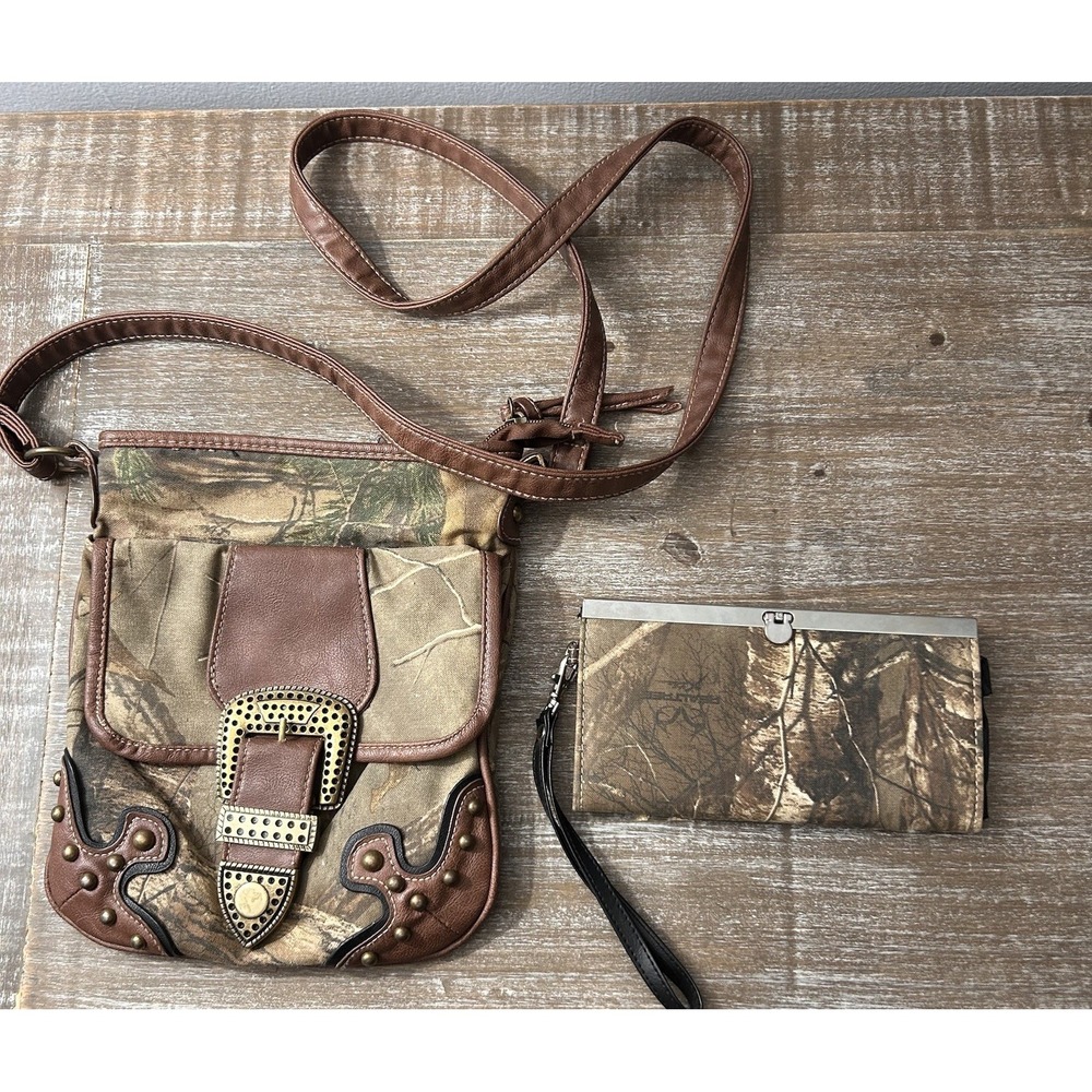Realtree Womens Camo Fashion Crossbody Camouflage Studded Buckle Purse & Wallet